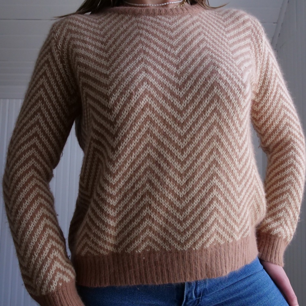 Modern Gianni Anthropologie‎ super soft chevron Candy Floss sweater